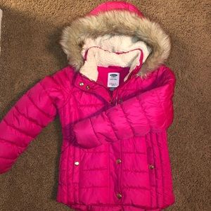 Girls Old Navy pink puffer jacket small (6-7)